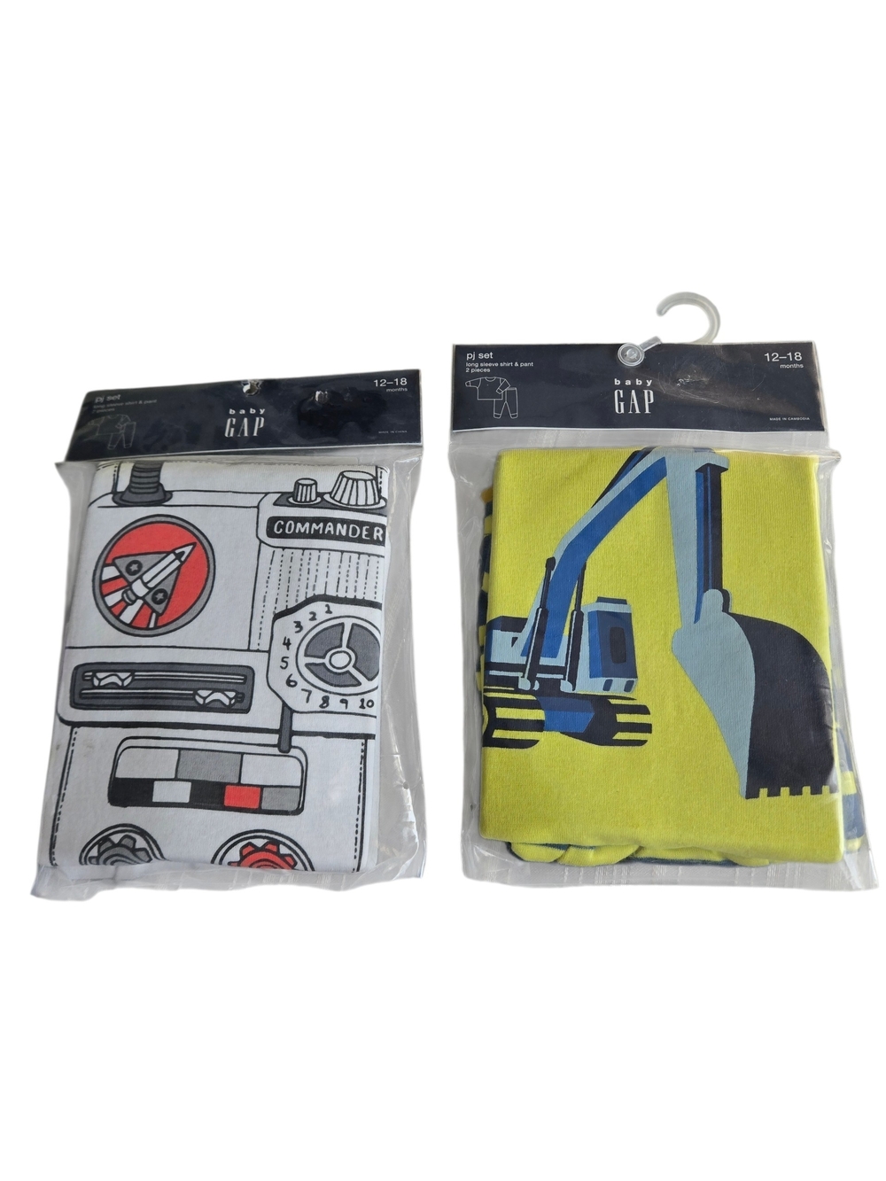 Lot of 2 baby GAP Graphic Boys PJ sets- Excavator & Astronaut Prints 12-18 mo